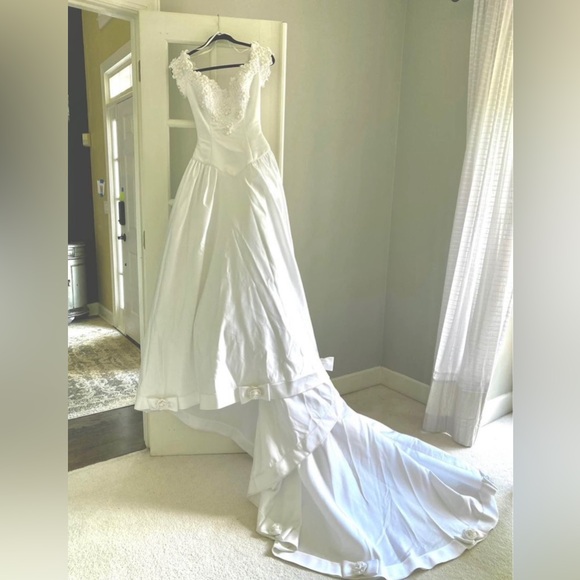 Off Shoulder Wedding Dress - Picture 1 of 9